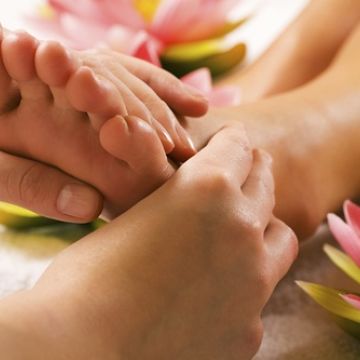 Dạy Massage Thụy Điển: Kỹ Thuật Xoa Bóp Bàn Chân